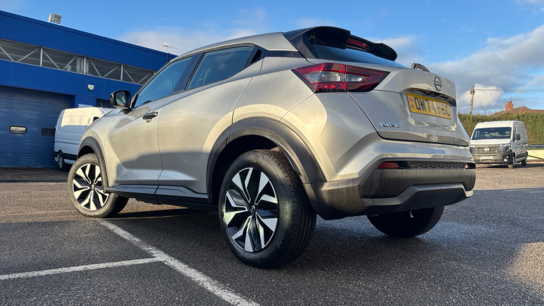 Nissan Juke 1.0 DiG-T Acenta Premium 5dr Petrol Hatchback